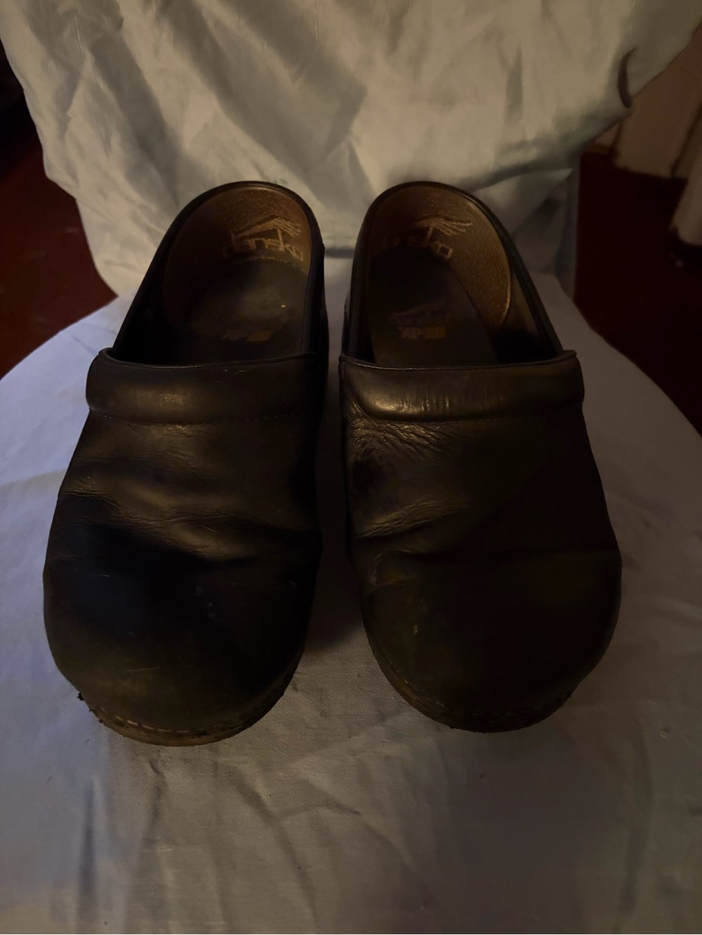 Dansko XP 2.0 Black Leather Women's Platform Clogs size 38